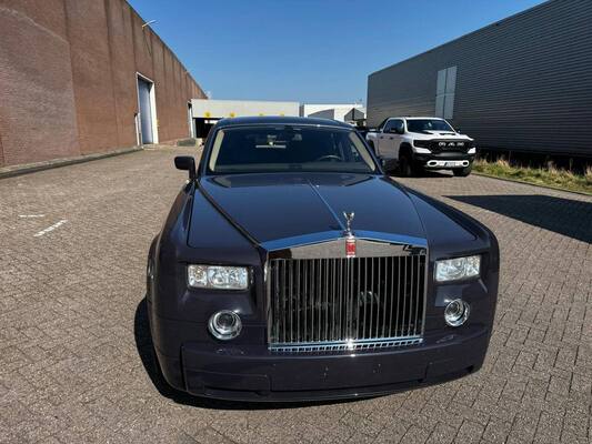ROLLS-ROYCE PHANTOM